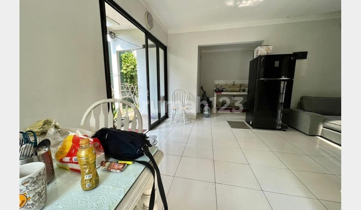 Premium cluster house in Graha Raya, urgent sale, flood-free, close to toll access. 2