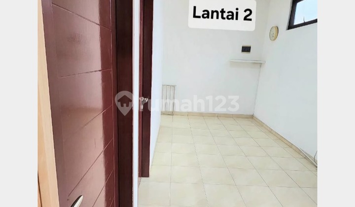 House for Sale in Sector 9 Near Japanese School Ready to Occupy 2