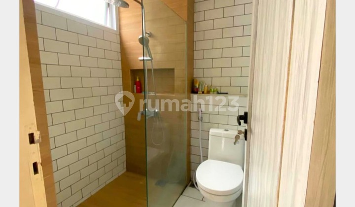 Rumah Bagus di Graha Raya 2 Lantai Siap Huni, Bebas Banjir 2