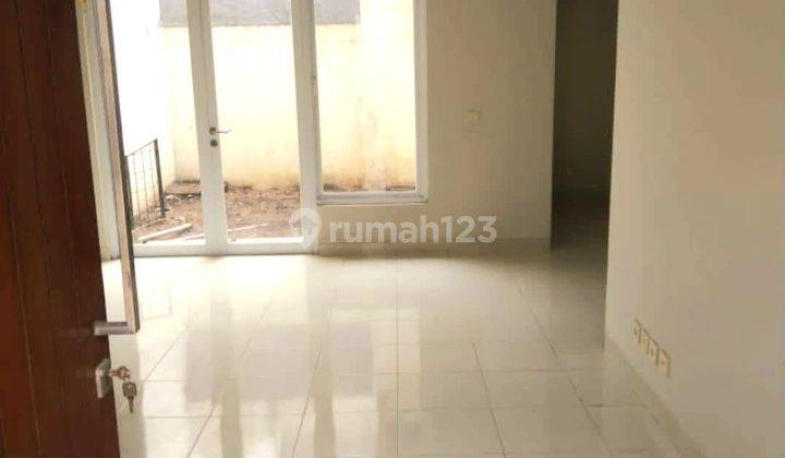 Rumah 2 Lantai di Premier Village Cipondoh Tangerang 2