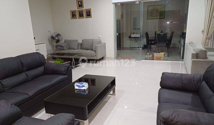 Rumah 2 lantai semi furnished di Premier Estate Jatiwarna Kota Bekasi 2