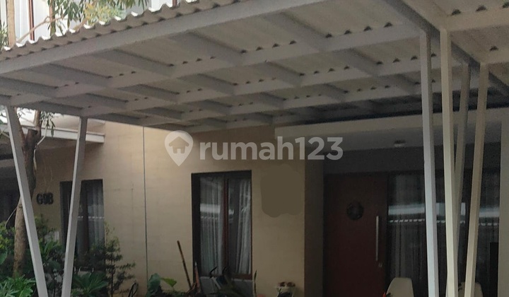 Rumah 2 lantai dekat Tol Jatiwarna Kota Bekasi Rumah 2 lantai dekat Tol Jatiwarna Kota Bekasi