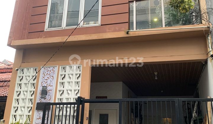 2-Storey House with Rooftop in Kebon Nanas, East Jakarta