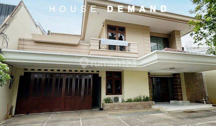 FOR RENT Rumah di Menteng lokasi tenang & Asri , Murah! 1