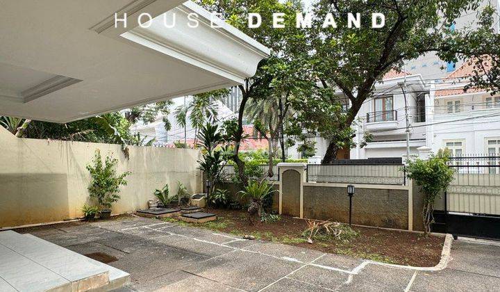 FOR RENT Rumah di Menteng lokasi tenang & Asri , Murah! 2