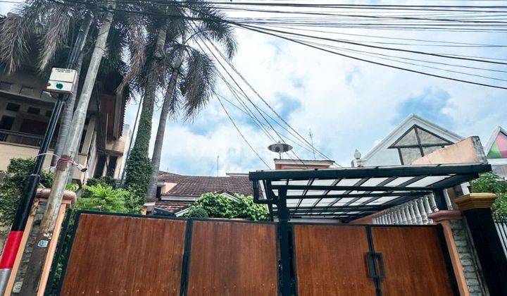 Rumah lama sangat terawat Menteng , siap huni 1