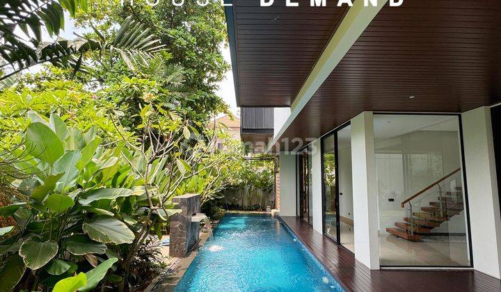 Luxurious And Comfortable House Strategic Location In Kemang Area 1