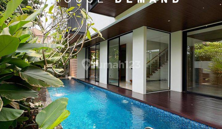 Luxurious And Comfortable House Strategic Location In Kemang Area 1