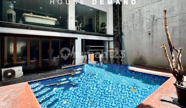 Modern Tropical House Depan Taman, Pondok Indah