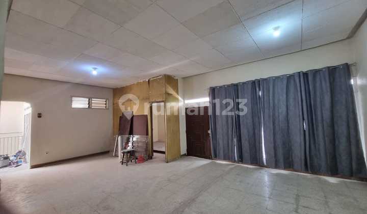 Sewa Rumah Luas Cocok untuk Kantor 2 LT Semi Furnish Dekat Simpang Lima Semarang 1