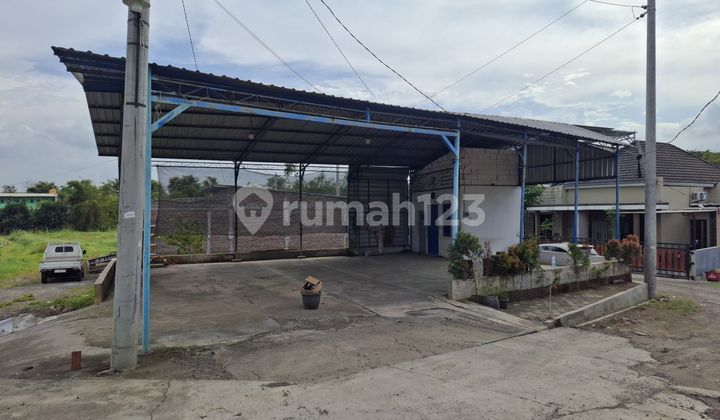 Commercial Space for Rent by the Highway, Can Be Used as a Warehouse, Pucang Gading, Semarang