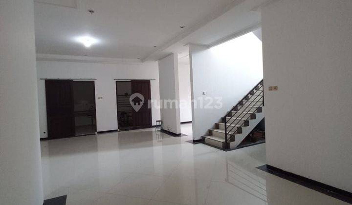 Rumah Bagus 2 lantai  Full Renovasi 2