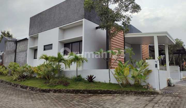 Nice House for Rent Fully Furnished Wonolopo Mijen Near Uptown Mall West Semarang 2