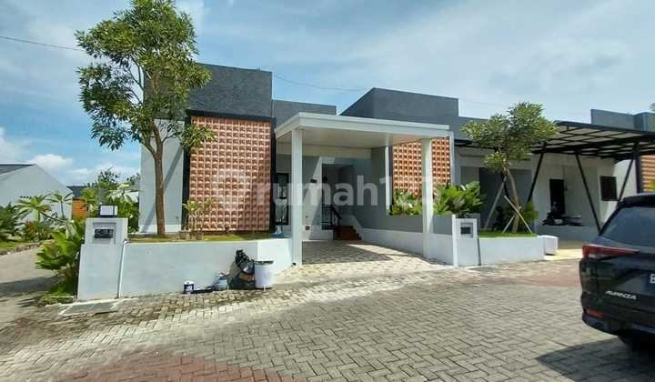 Nice House for Rent Fully Furnished Wonolopo Mijen Near Uptown Mall West Semarang 1