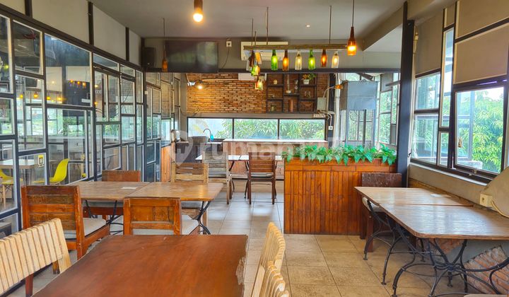 Rent Commercial Space Furnished Well Suitable for Cafe Candisari Semarang Rent Commercial Space Furnished Well Suitable for Cafe Candisari Semarang