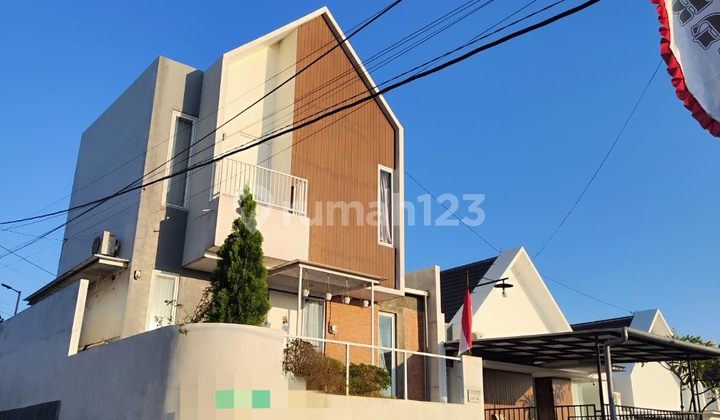 Rent 2-Story Hook House Near Krapyak Toll, Ngaliyan, West Semarang 2