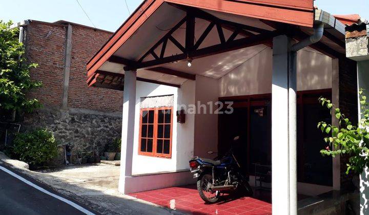 Sewa Rumah Murah Semi Furnish Dekat Tol Krapyak Semarang Barat  1