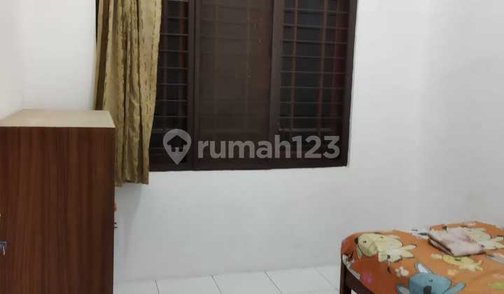 Rent a 4-Bedroom Semi-Furnished House Near Unisula, Suitable for Mess, East Semarang 2