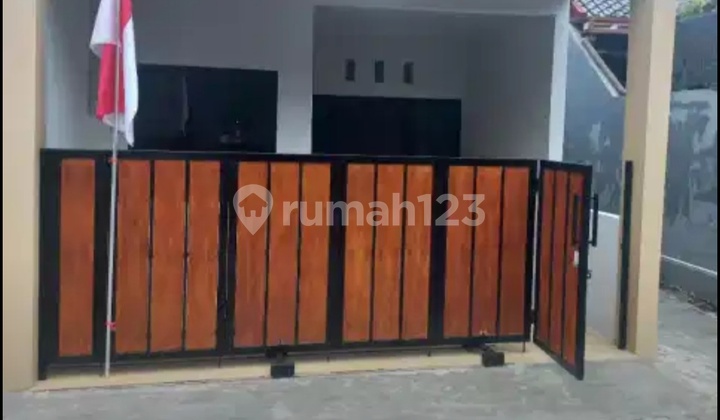 Nice House for Rent 3 Bedrooms Semi Furnished Near Fatmawati East Semarang 1