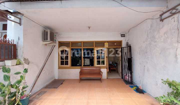 Cheap House for Sale, Suitable for Investment Near D P Mall, Paragon Mall Central Semarang 2