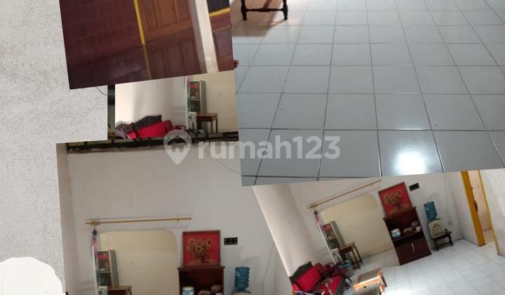Rent Furnished 4-Bedroom House in Lamper Near Java Mall Semarang