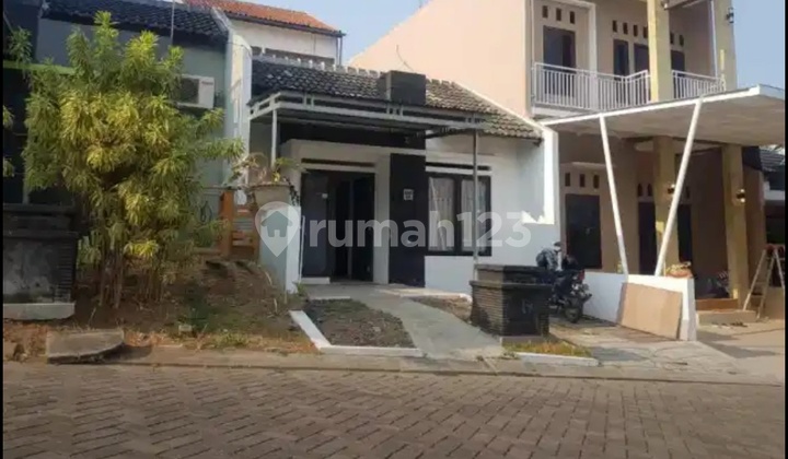 Nice Furnished House for Rent Taman Sari Hill Tembalang Semarang 1