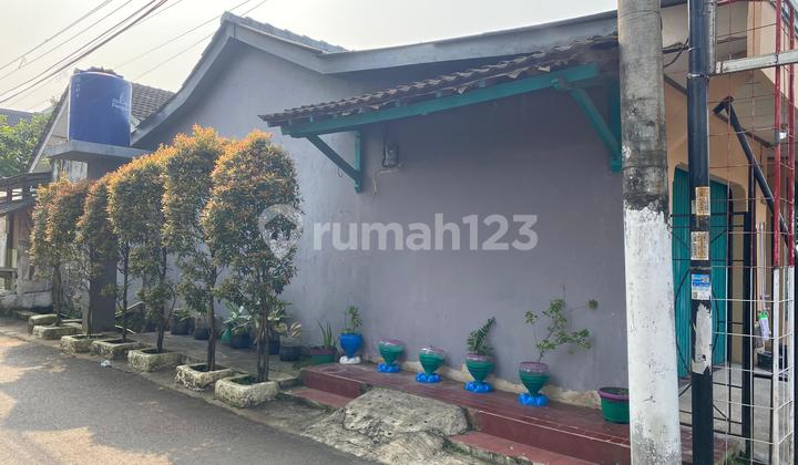 Rumah dan kios murah lokasi ramai Binong Permai, Tangerang 2