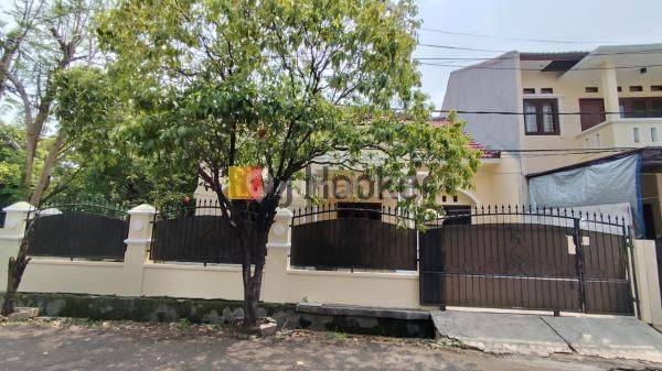 Disewakan Rumah Luas Siap Huni di Villa Galaxy Bekasi  1