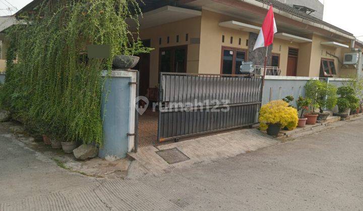 Rumah Hook Lokasi Strategis di Masnaga Bekasi  1