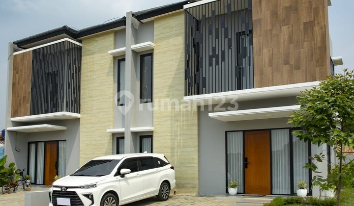 Rumah Baru 2 Lt Degan Fasilitas Kolam Renangdi Cibinong Bogor