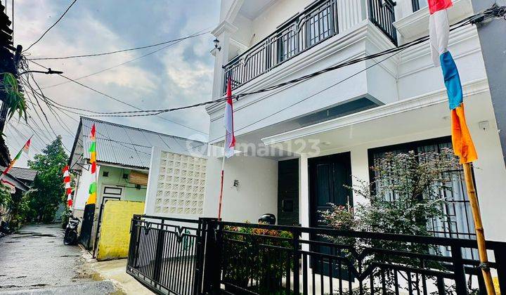 Rumah 2 Lt Semi Furnish Bisa Nego di Jagakarsa Jakarta Selatan 1