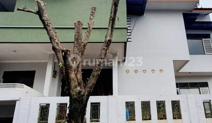 Rumah Kostan 18 Kmr Dekat Kampus Gunadarma di Kelapa Dua Depok