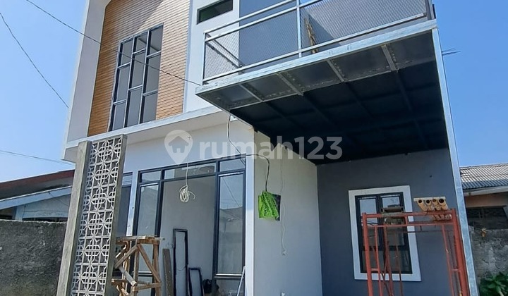 Scandinavian 2-Storey House Near Campus and Uidi Beji Station, Depok 2