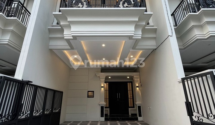 Rumah 2 Lantai Modern Klasik Dekat Stasiun Depok di Jl Tole Iskandar Depok
