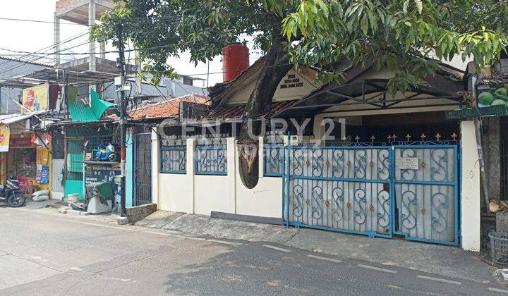 Rumah Lokasi Strategis Dekat Kawasan Bisnis Jakarta Selatan 2