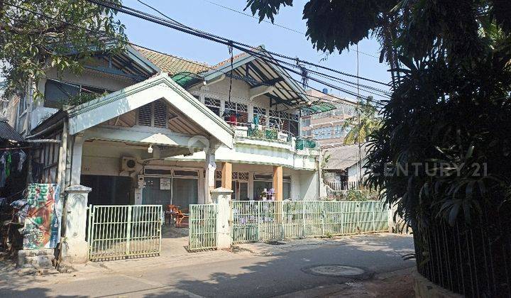 Rumah Strategis Dekat Mal Bassura, Jakarta Timur 1