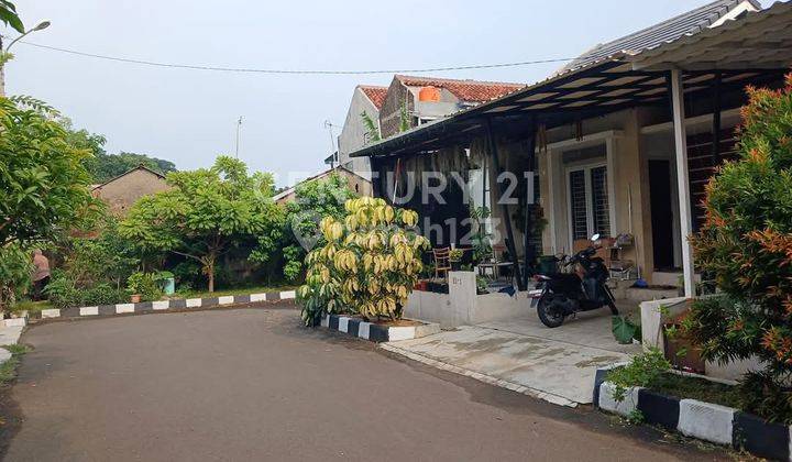 Rumah Hook Dan Furnished, Cilebut Residen, Dekat Stasiun Kereta 1