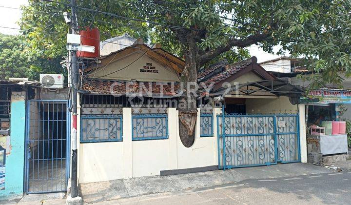 Rumah Lokasi Strategis Dekat Kawasan Bisnis Jakarta Selatan 1