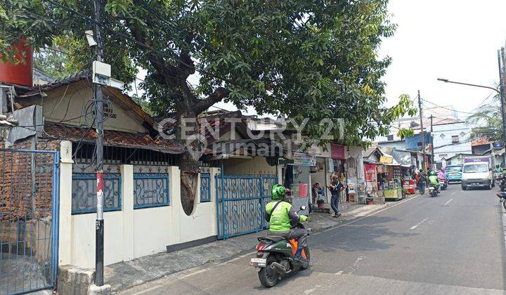 Rumah Lokasi Strategis Dekat Kawasan Bisnis Jakarta Selatan 2