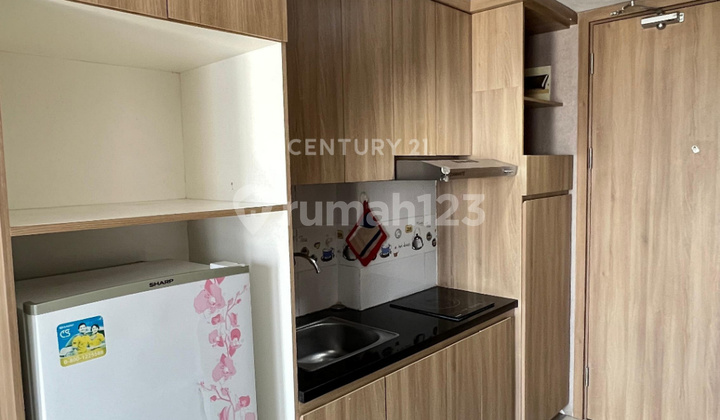 dapur apartemen strategis furnished di apartemen