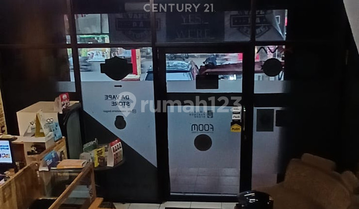 ruang tamu ruko strategis area kuliner jl