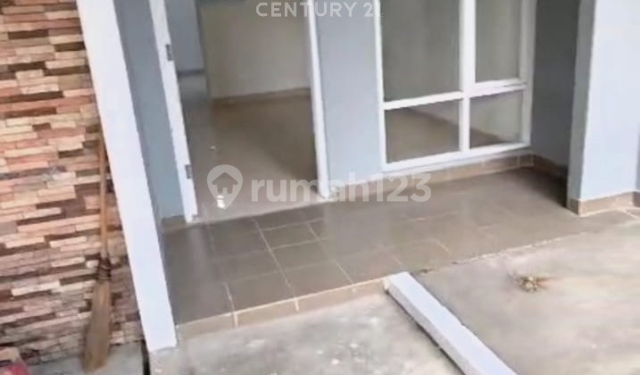 Strategic House with Easy Toll Access in Bukit Cimanggu City, Bogor