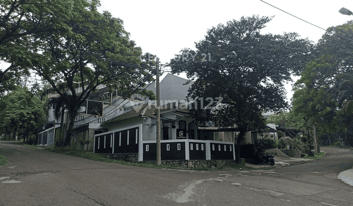 Rumah Hook Di Perumahan Sentul City Cluster Taman Legian 1