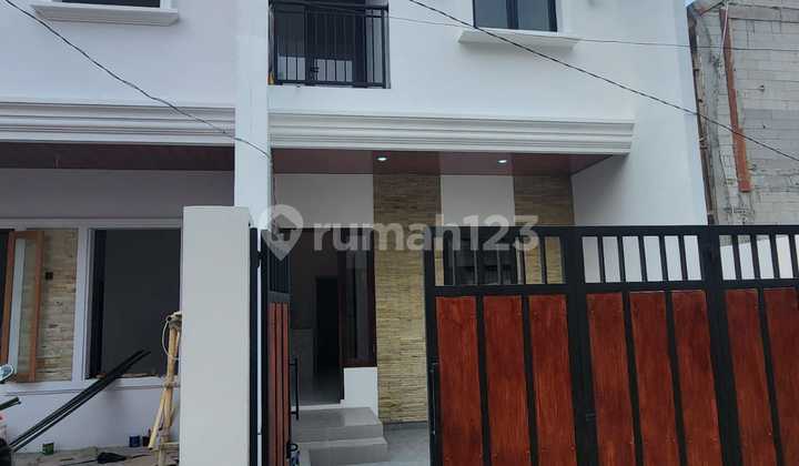 For Sale New 2-Story Rooftop House in Jagakarsa Jaksrl 1