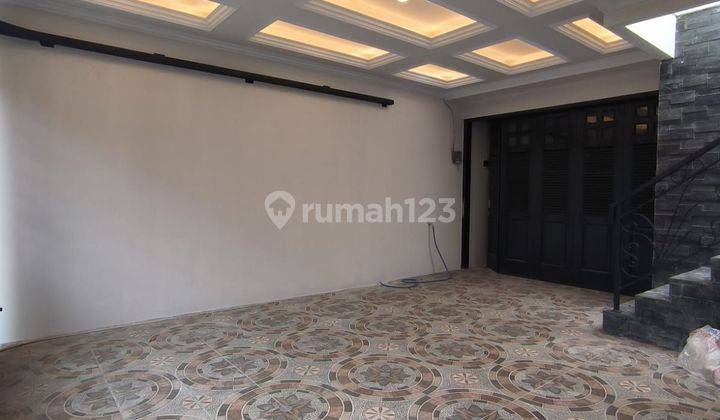 Jual Rumah Baru  Type Eropa Classic Jati Padang Jakarta Selatan 2