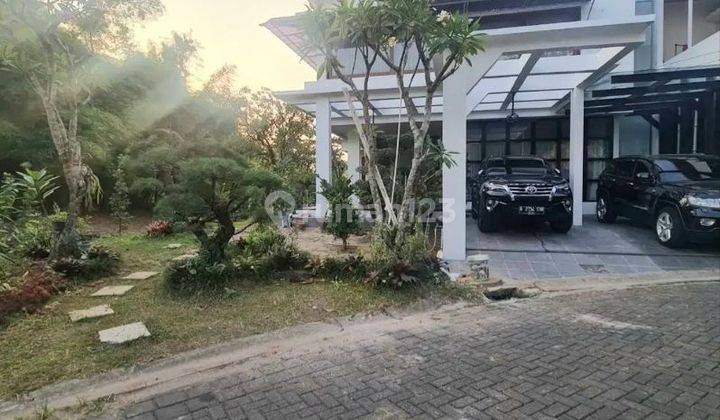 Rumah Mewah 3 Lantai Seperti Villa Di Delatinos BSD City 2