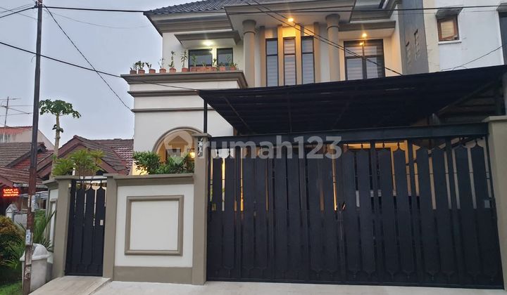 Rumah Cantik 2 Lantai dengan Full Granit di Nusa Loka Bsd City