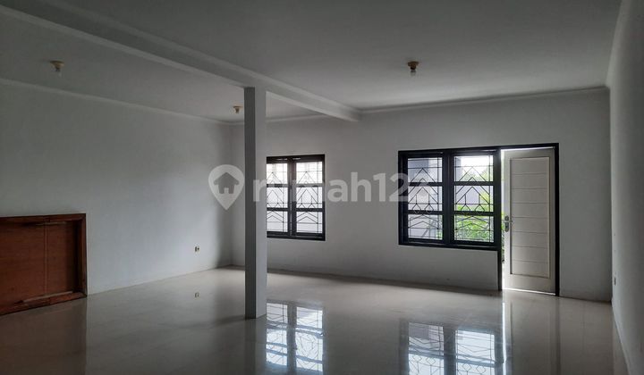 Dijual Rumah Dalam Komplek  2