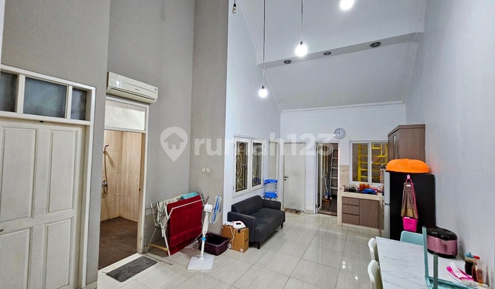 For Sale Nice and Ready to Occupy House 1.5 2