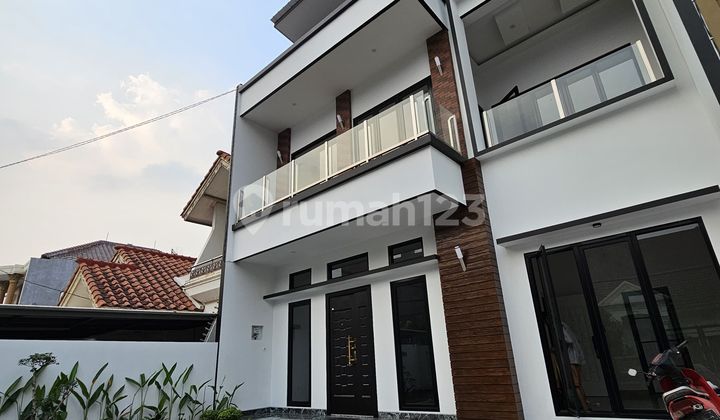 For Sale Brand New 2-Story Ready-to-Occupy 4-Bedroom House in Nusa Loka BSD 2